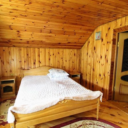 Cottage "Kliverent" Yaremche Exterior foto