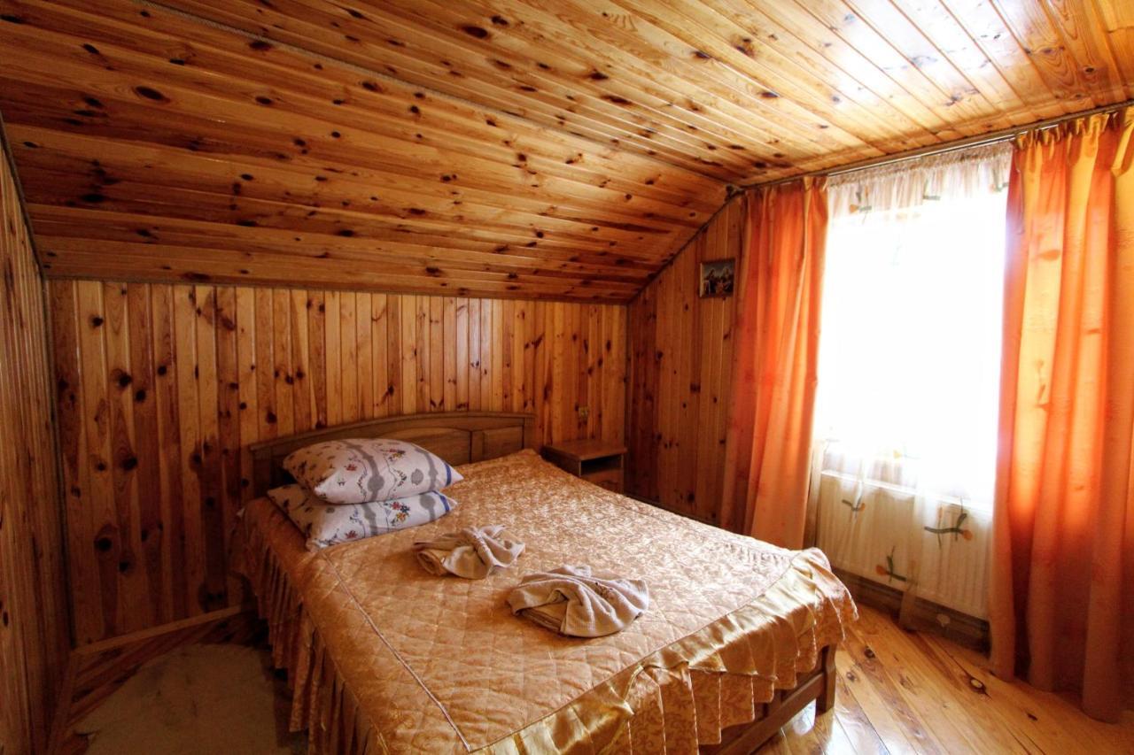Cottage "Kliverent" Yaremche Exterior foto