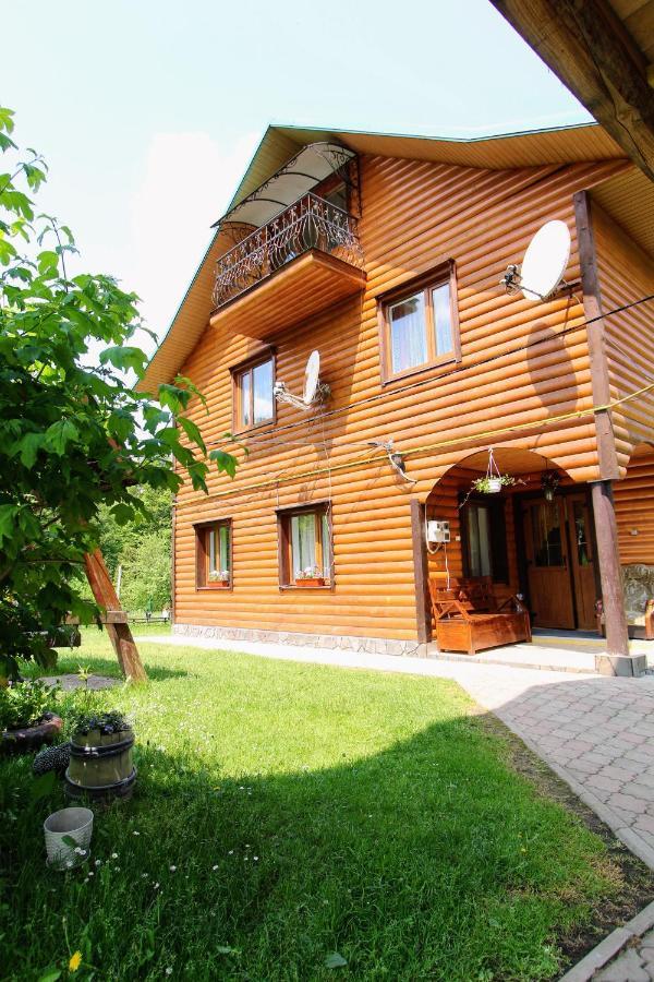 Cottage "Kliverent" Yaremche Exterior foto
