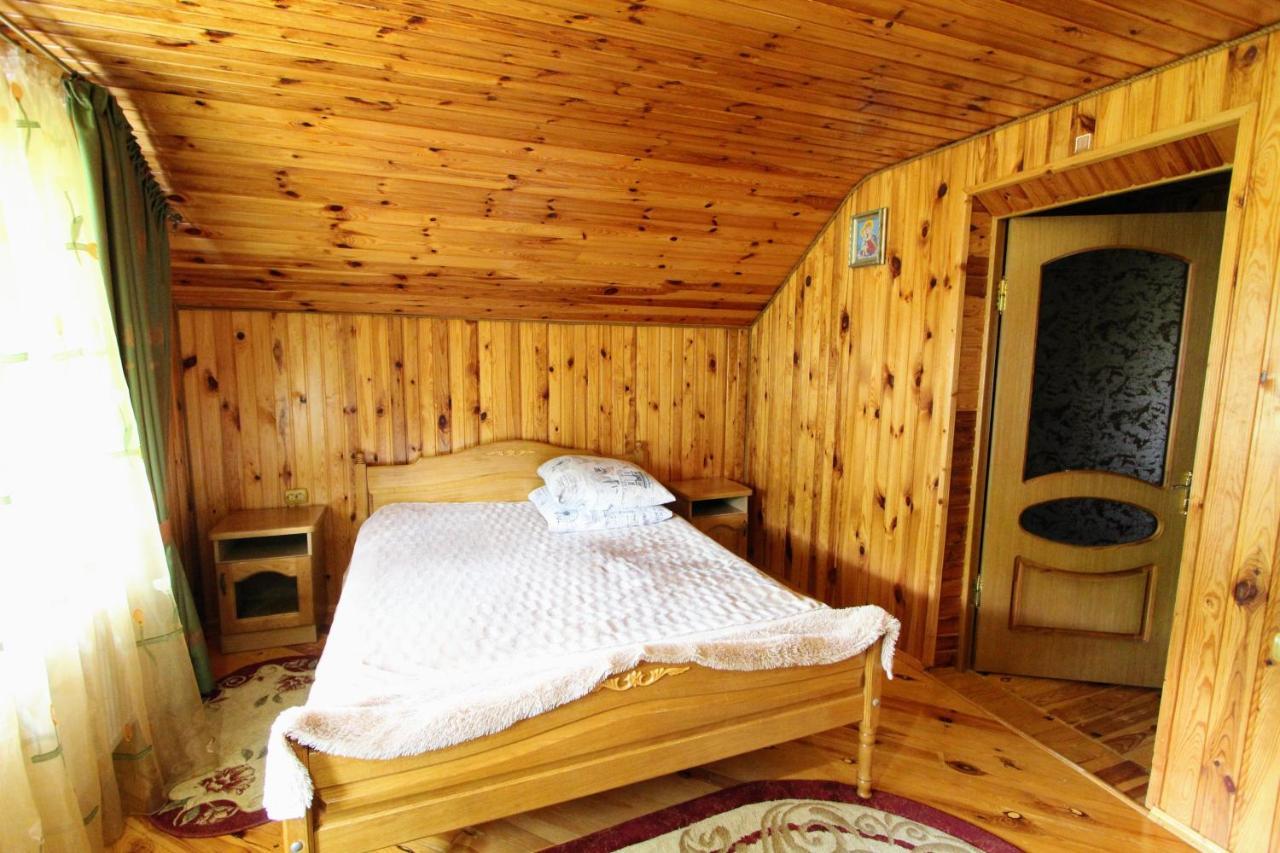 Cottage "Kliverent" Yaremche Exterior foto