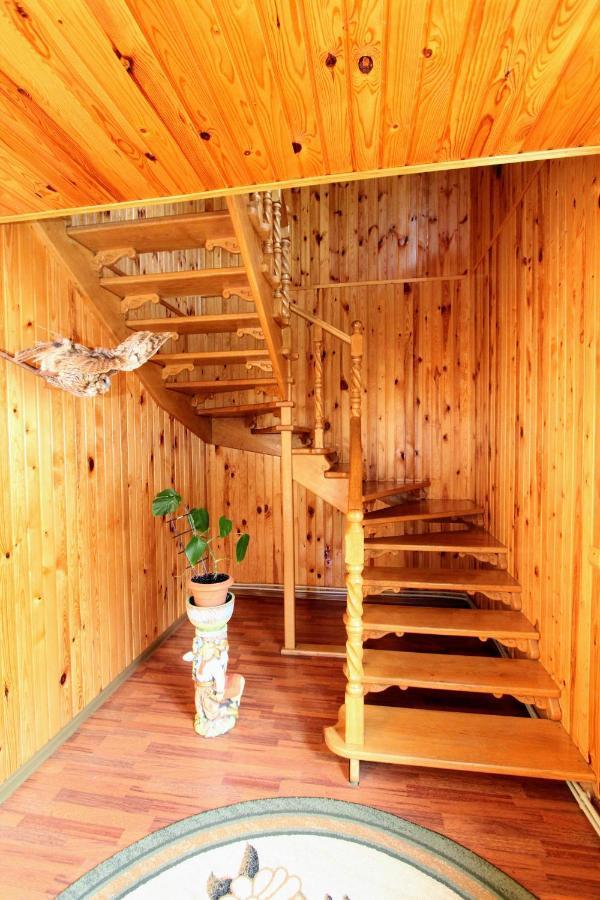 Cottage "Kliverent" Yaremche Exterior foto