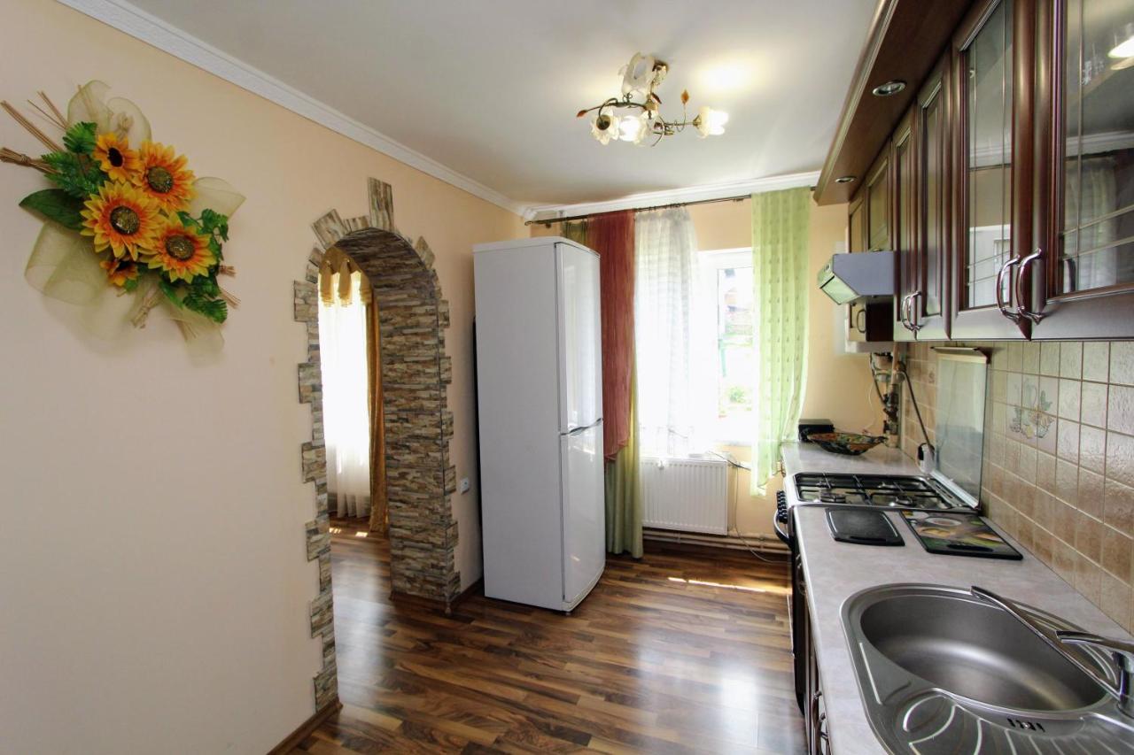 Cottage "Kliverent" Yaremche Exterior foto